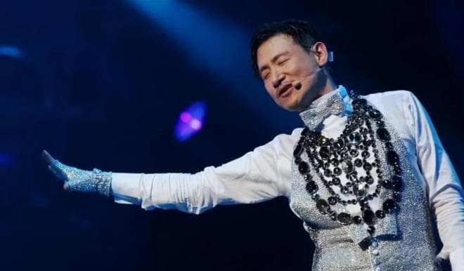 63岁歌神张学友带病演出：声音沙哑表现不佳，愧对粉丝鞠躬道歉