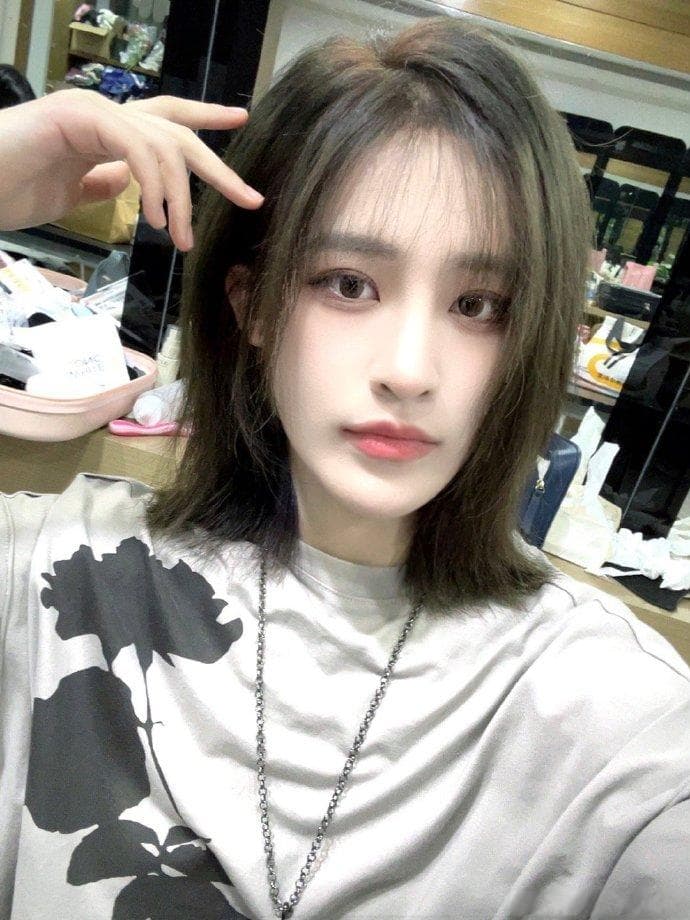 前女子偶像团体成员吕相宜开赌场被抓，获刑十个月