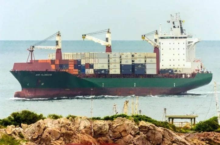 23%支线集装箱船船龄超20年，新船订单不足加剧运力危机