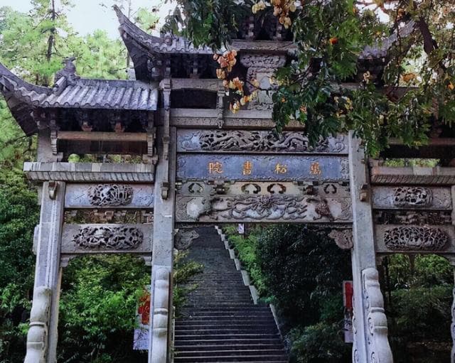 杭州11处人少景美的免费景点：从净慈寺到孔庙