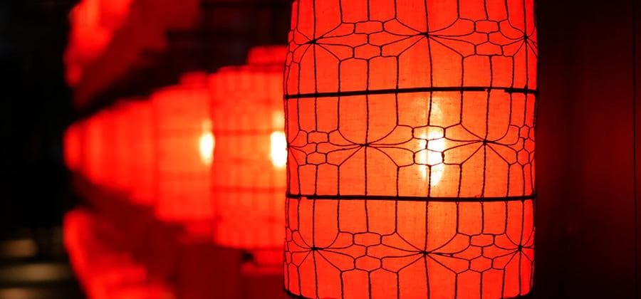 年轻人都不“好好”过年了，年味淡了还是换个活法？