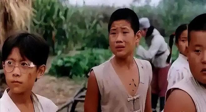 因眼红吴京，“嘎子哥”斥巨资翻拍《战狼2》，上映后成全网笑柄