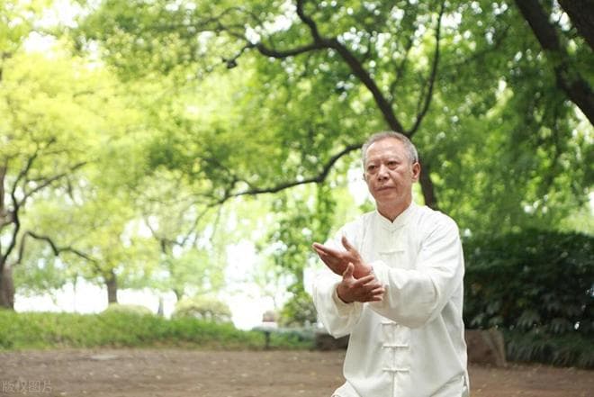 农村老话“七十不留宿，八十不留饭，九十不留坐”，有科学道理？