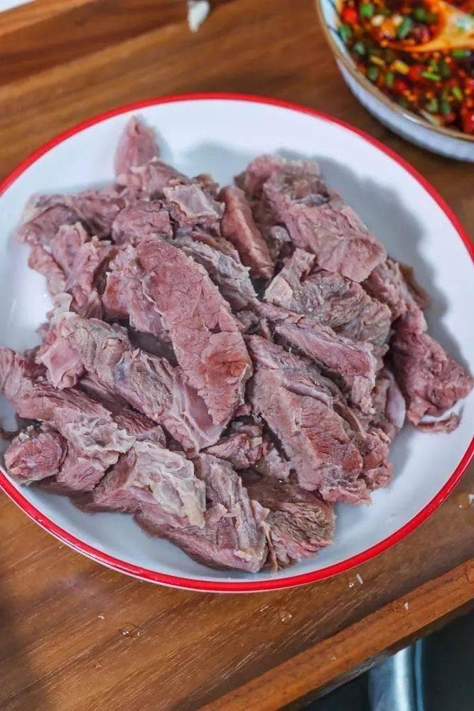 减脂期优选：白切牛肋条的简单烹饪法