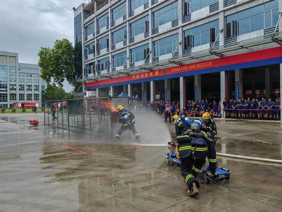 东莞消防：打造专业化消防队伍的创新实践