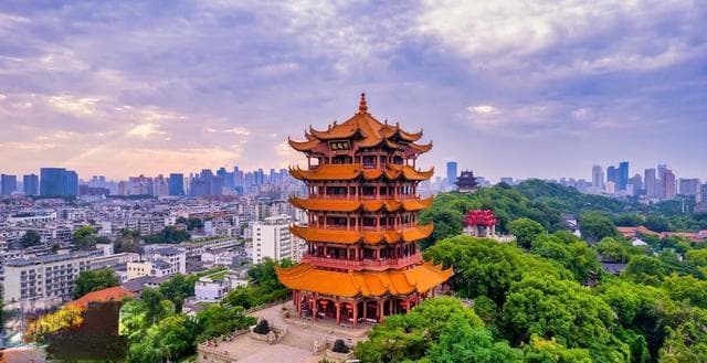张之洞建工业，李白赐“江城”，崔颢留诗篇，李文亮警疫情
