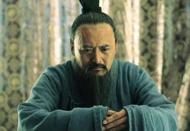 为什么努力生活的人，还会沦为底层人？看看孔子的人生就知道
