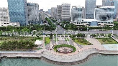 “最美海岸行”走进唐岛湾公园 见证“海上西湖”的蝶变之路