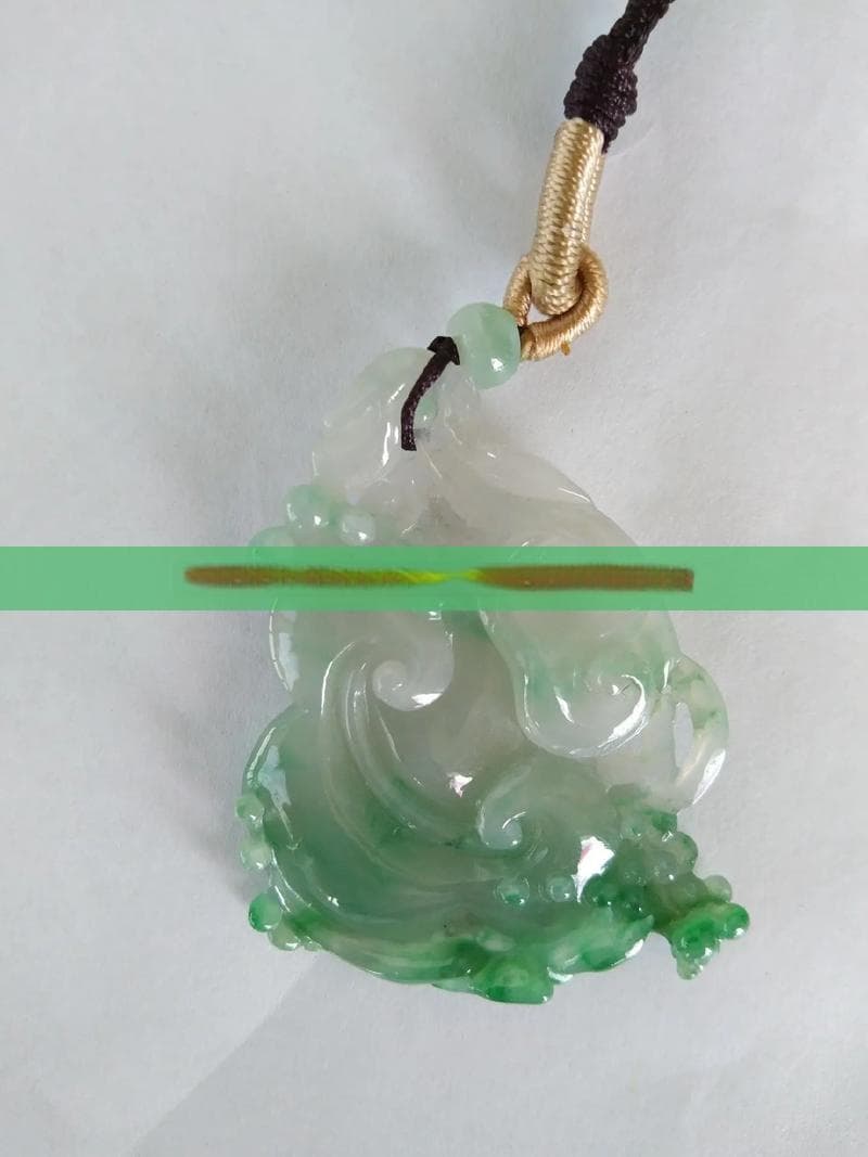 如何解决翡翠手镯硌手的困扰与不适