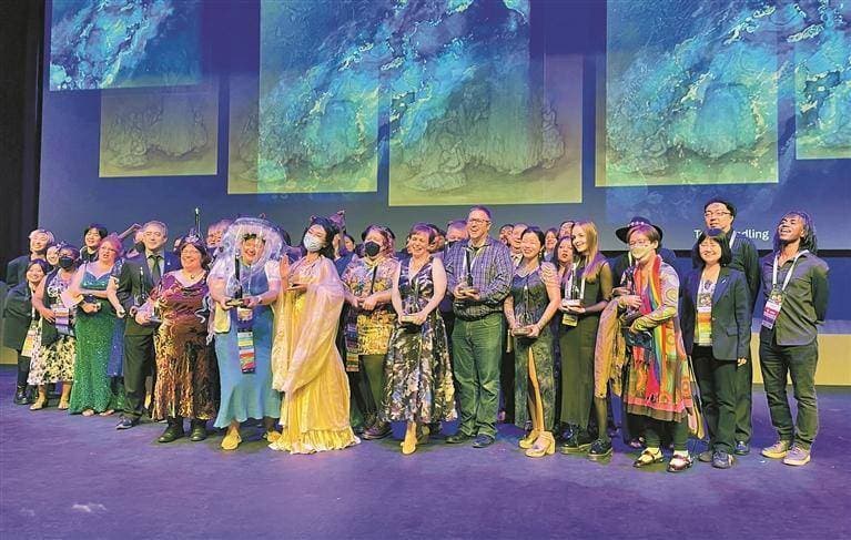 2024雨果奖揭晓：女性作家闪耀全场，华裔创作者斩获佳绩