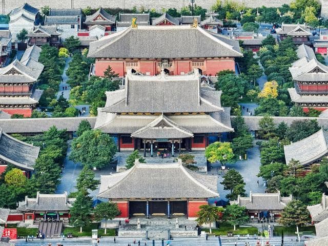 华严寺大雄宝殿：辽金建筑艺术与明清佛教文化的完美融合