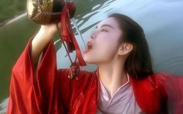 以无招胜有招：解析笑傲江湖最经典剑法对决
