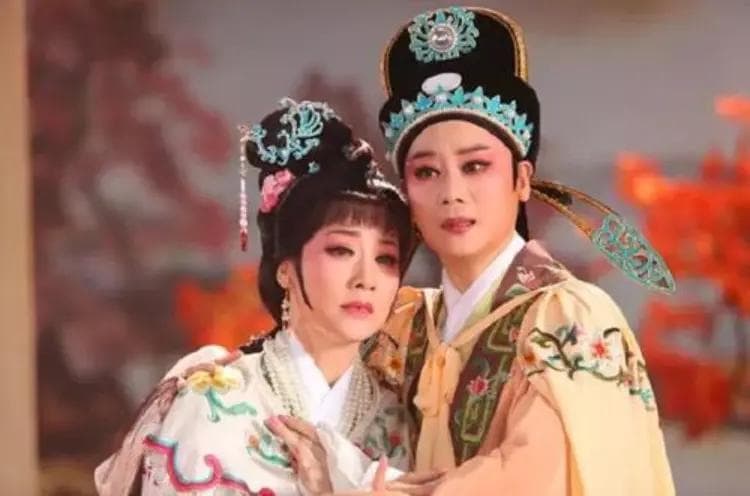 论《董西厢》跟《王西厢》的异同