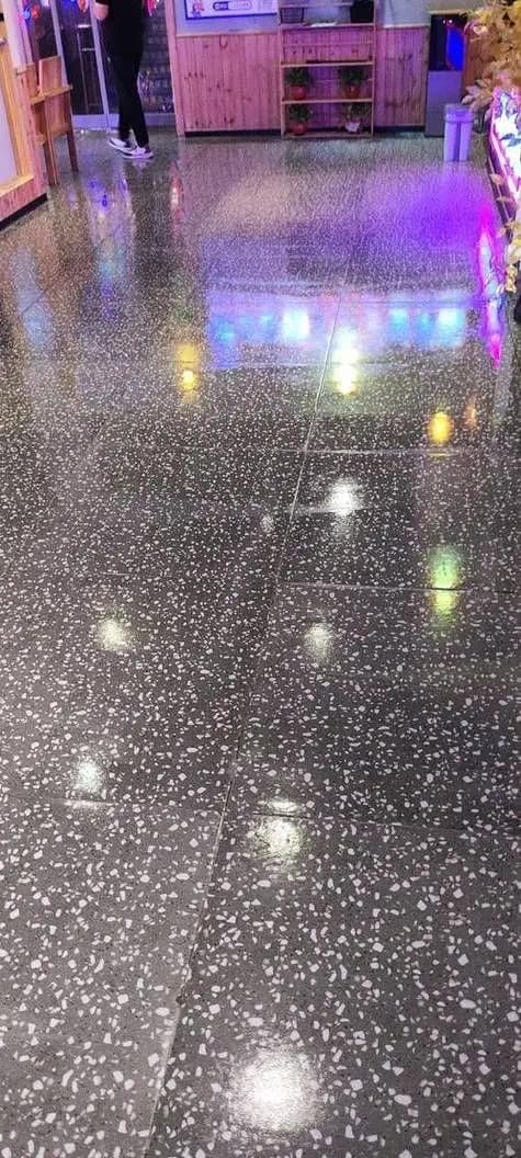 手机拍照怎么才能不反光？重庆摄影学校手机摄影参数教学