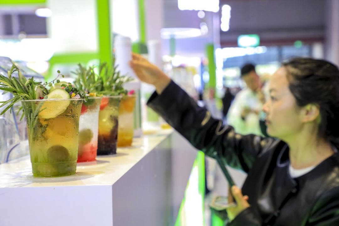 奶茶里可能根本没有奶，甚至没有茶……新式茶饮，谁更健康？