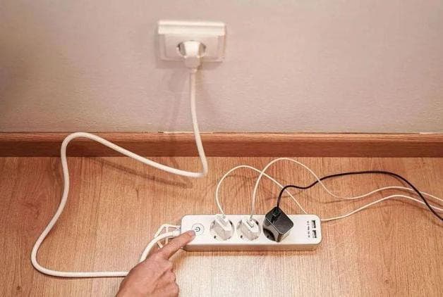 充电器一直插在插座上不拔可以吗