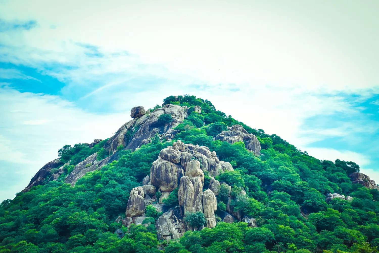 大黑山徒步攻略：打卡响水观和朝阳寺