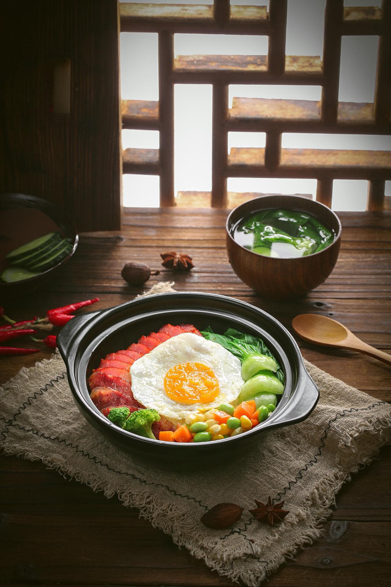 砂锅煲仔饭烹饪艺术，揭秘美味背后的等待时光