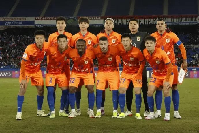 亚冠生死战：山东泰山主场迎战光州FC，谁能抢占晋级先机？