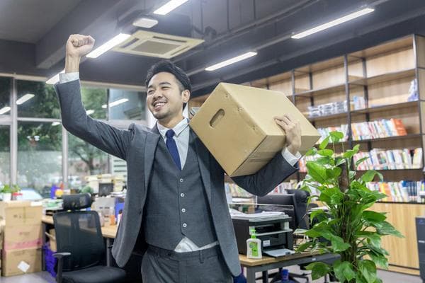 离婚后丈夫陷入抑郁，妻子如何帮助他走出困境