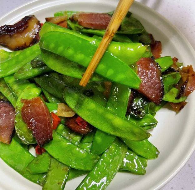 腊肉荷兰豆：简单食材，不凡风味