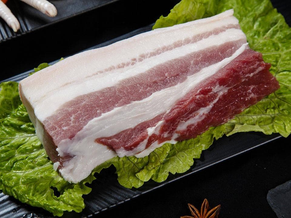 掌握红烧肉制作精髓：从选材到出锅的六大要点