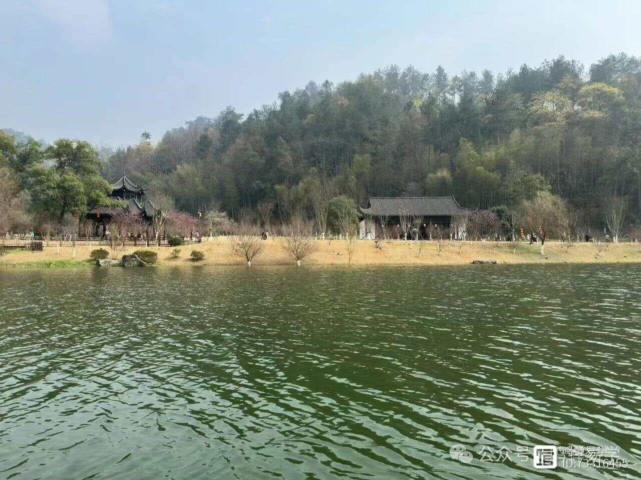 流年论断中，拱夹暗带的实践运用