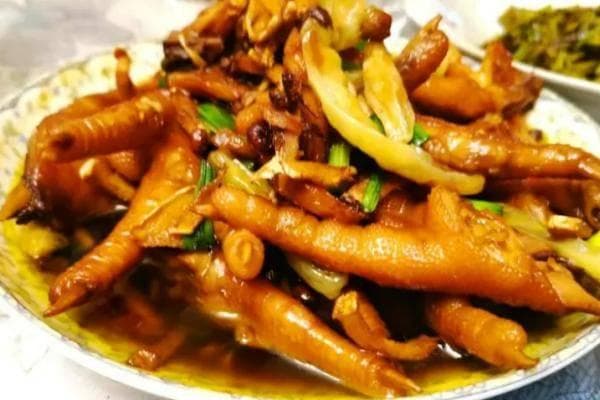 四季皆宜的泡鸡爪：新手也能轻松掌握的做法
