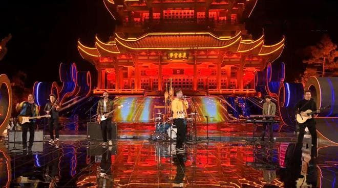美国乐队OneRepublic登上春晚：一段跨越国界的友谊故事