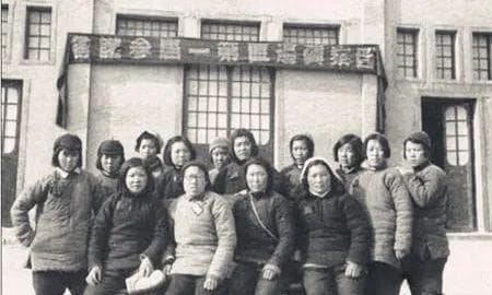 妇女节不应是消费狂欢，而应回归权利与尊严