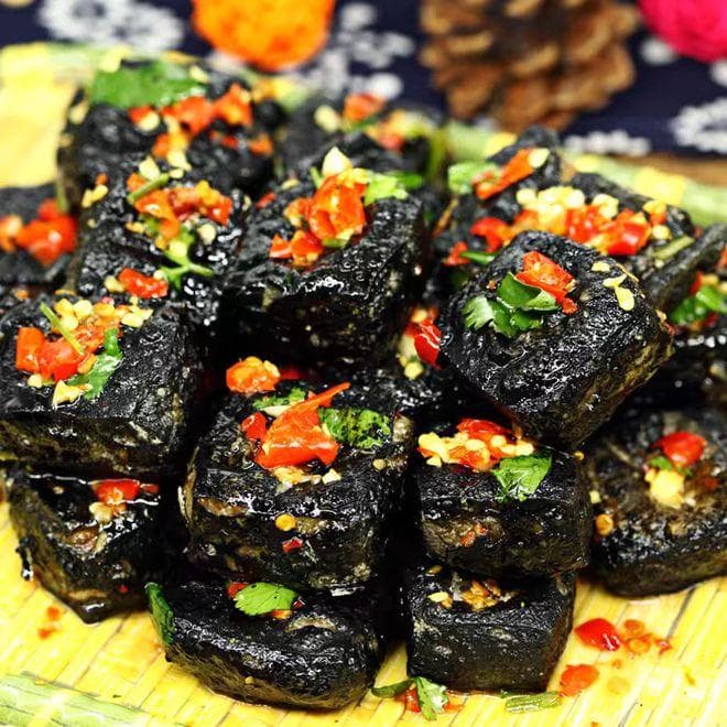 长沙四大网红特产美食：臭豆腐、酱板鸭、糖油粑粑和豆子芝麻姜盐茶
