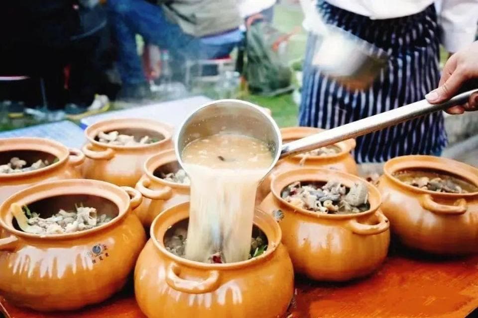 周末啦！来楚雄赴一场舌尖上的“盛宴”