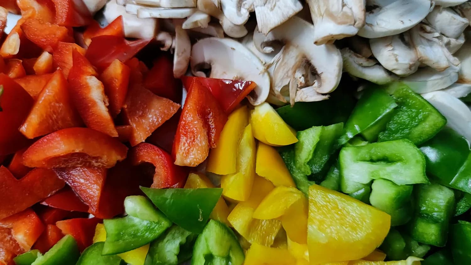 黑白青红四色菜，豆腐皮木耳青红椒的完美邂逅