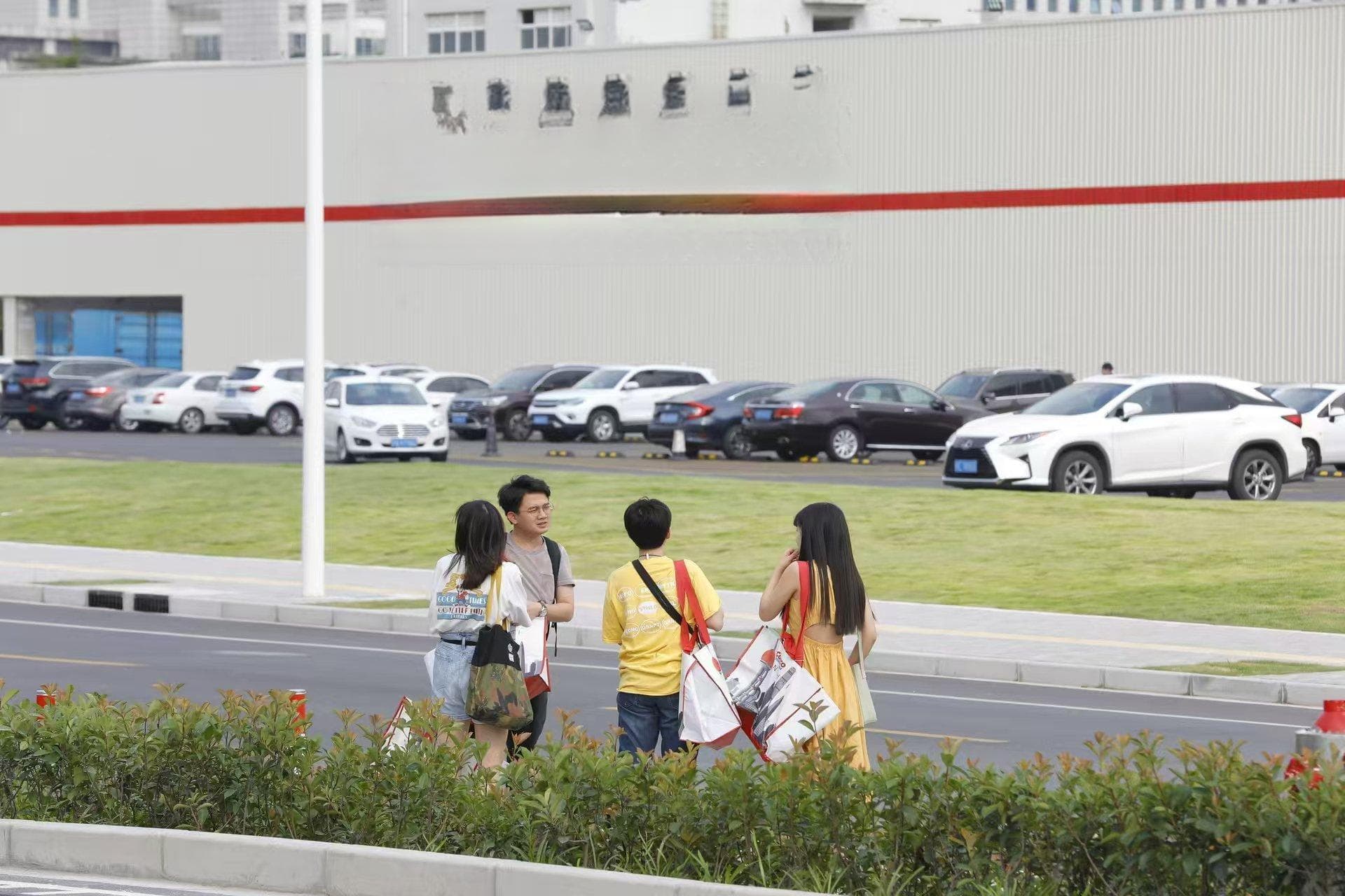苹果手机生产旺季到来，郑州富士康招工待遇或低于过去两年