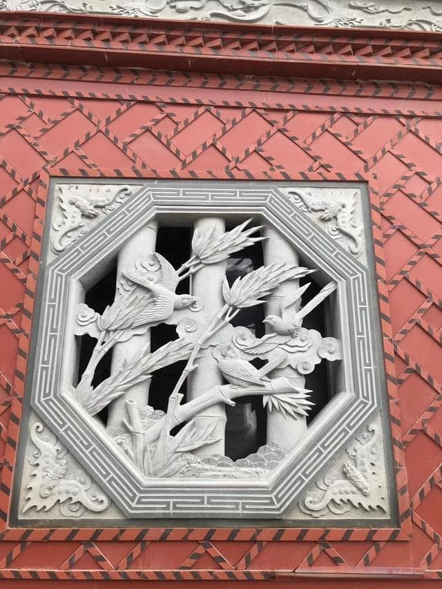石雕花窗的图案解析：背后的历史与文化故事（多图欣赏）