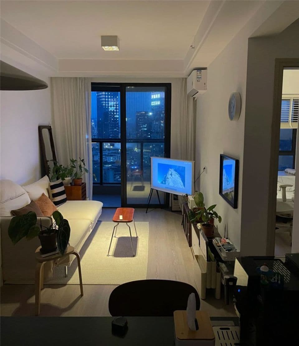 深圳夫妻的60㎡小家火了，因装修简单高级走红，网友：方便打扫