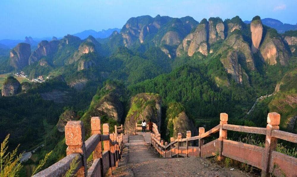 新宁旅游攻略：崀山丹崖绝壁与民族文化的完美融合