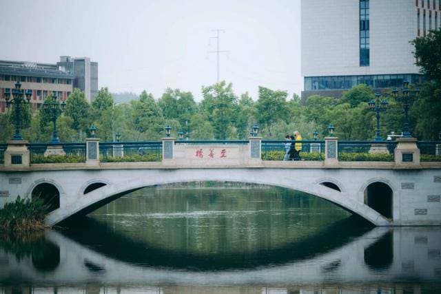 中国地质大学（武汉）怎么样？“一生一方案”，课程表都与众不同！