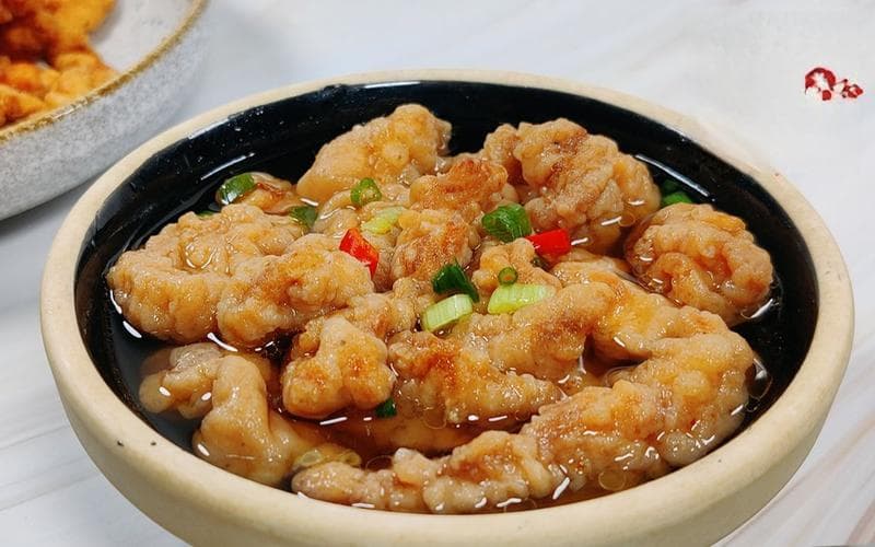 酥肉汤全攻略：从蒸酥肉到海带酥肉汤的多种做法