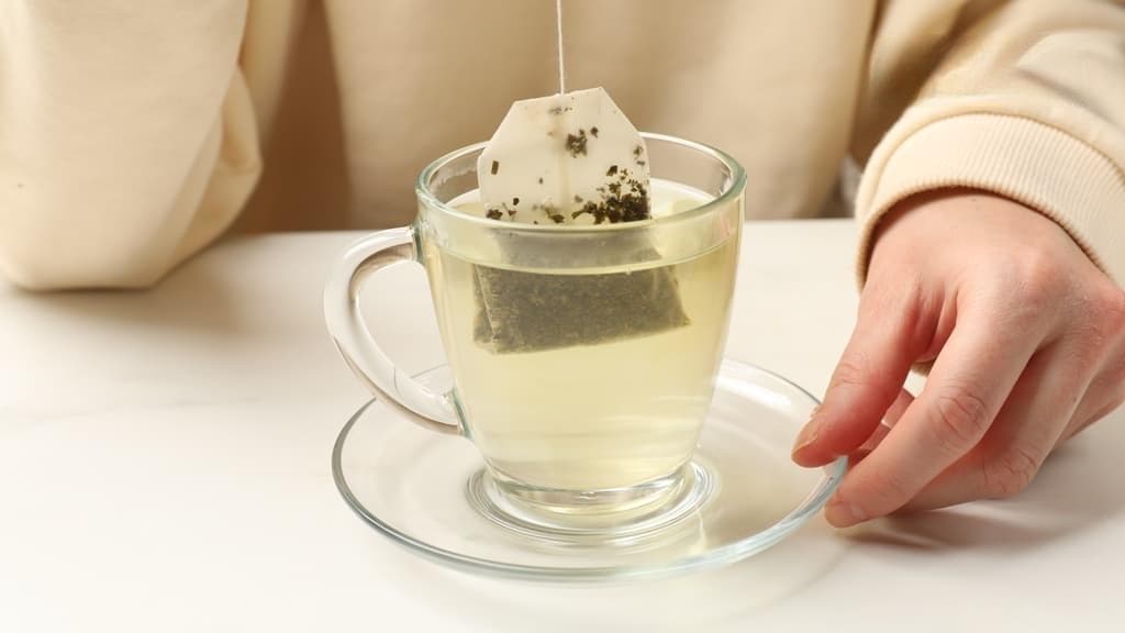 喝茶要「喝对」才能享受到4好处！中医教你这时候是「黄金喝茶时间」