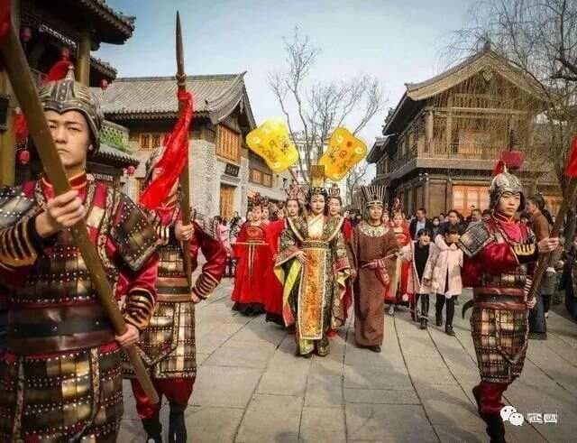 古语说：“穷生奸计、富长良心”，说的对吗？