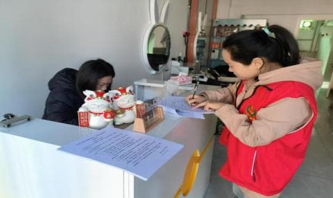 郇阳社区网格员李秋霞：坚守网格责任 绽放服务光芒