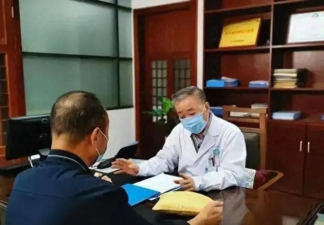 耳垂的健康密码？长寿者的特征，科学揭秘耳垂特征与健康