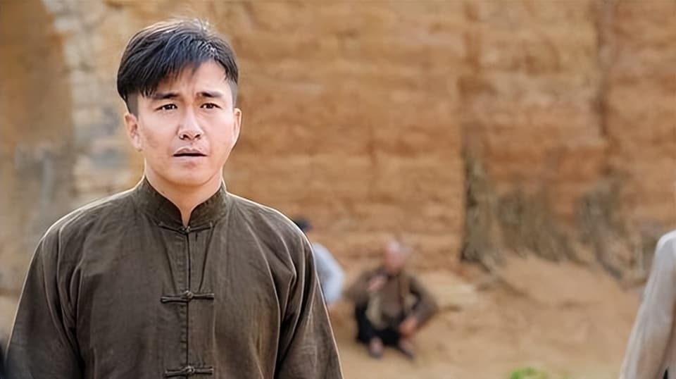 《白鹿原》：白孝文是族长之子，为什么会嫉恨鹿三的儿子黑娃