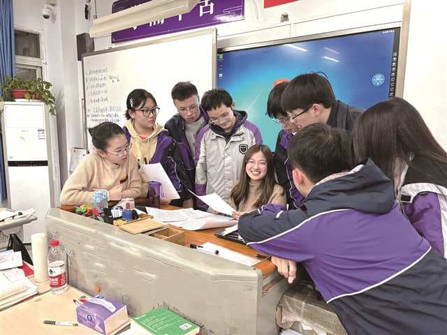 重庆鲁能巴蜀中学 同心奋进开启高质量发展新篇章