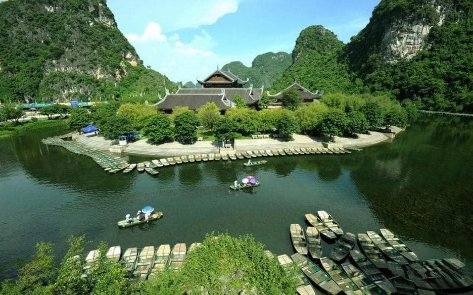 越南长安名胜群：世界文化遗产的保护与发展典范