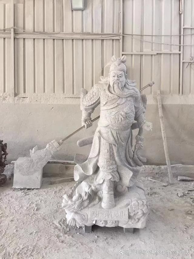 石雕关公像的雕刻风格与流派
