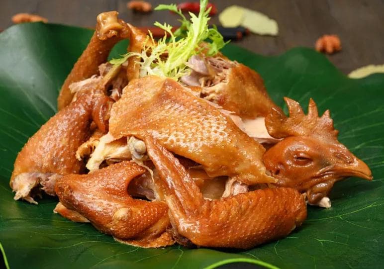 烧鸡隔百米闻着都香，这5种香料不可少，烧鸡香浓入味，肉嫩不柴