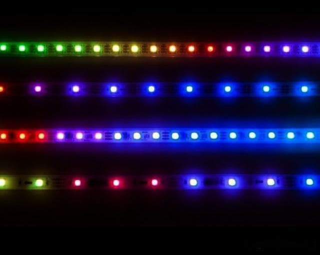 220V LED灯带电源输出真相：12V/24V才是工作电压