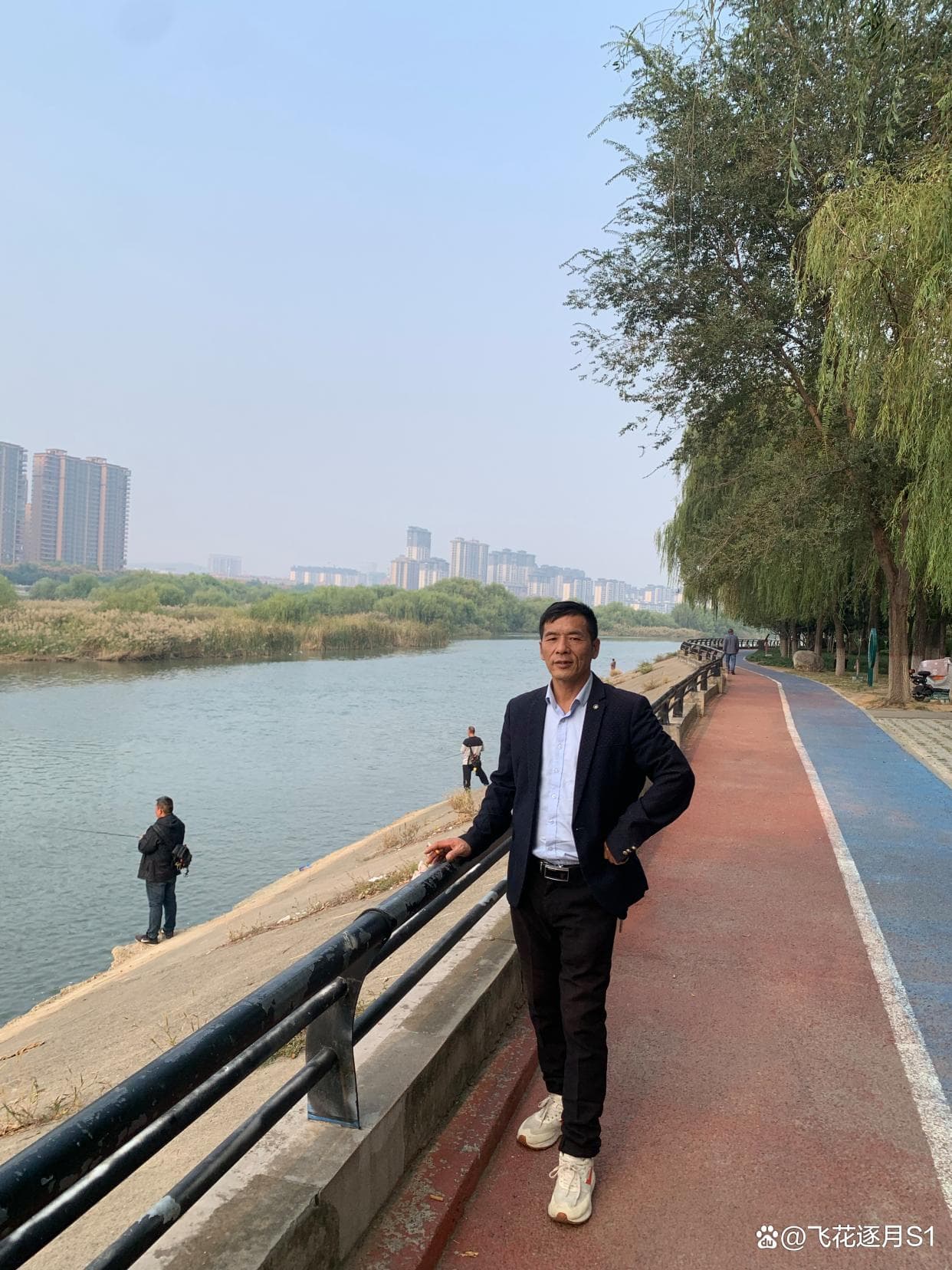 浅谈武侠小说大家“古龙”独特的语言风格